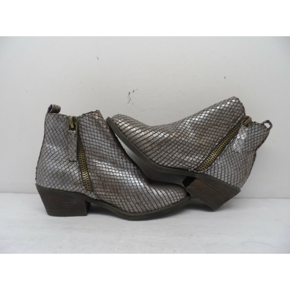 Very G Women's Cassidy Metallic Block-Heel Ankle Booties Bronze Size 7.5M - Picture 6 of 7